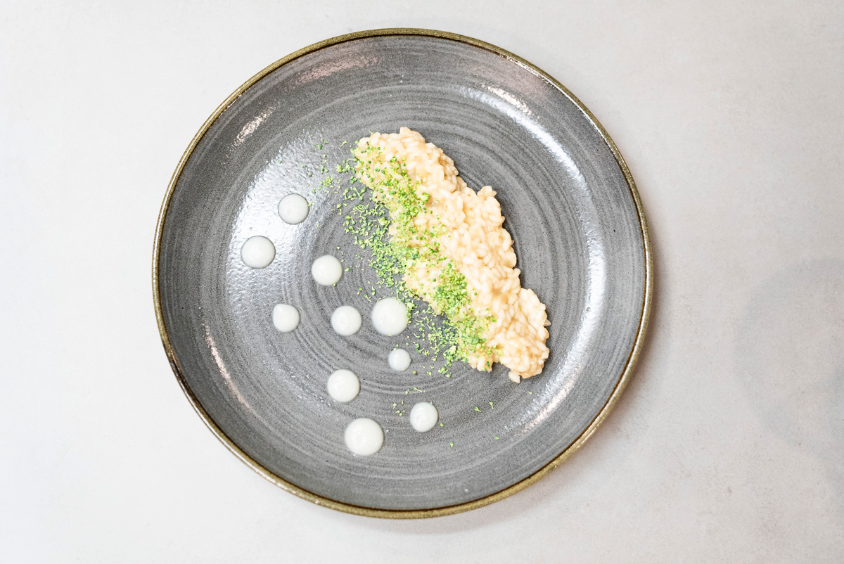 Photography from: El CETT presenta un arroz meloso de coliflor en la propuesta de otoño del Menú de las Estaciones | CETT